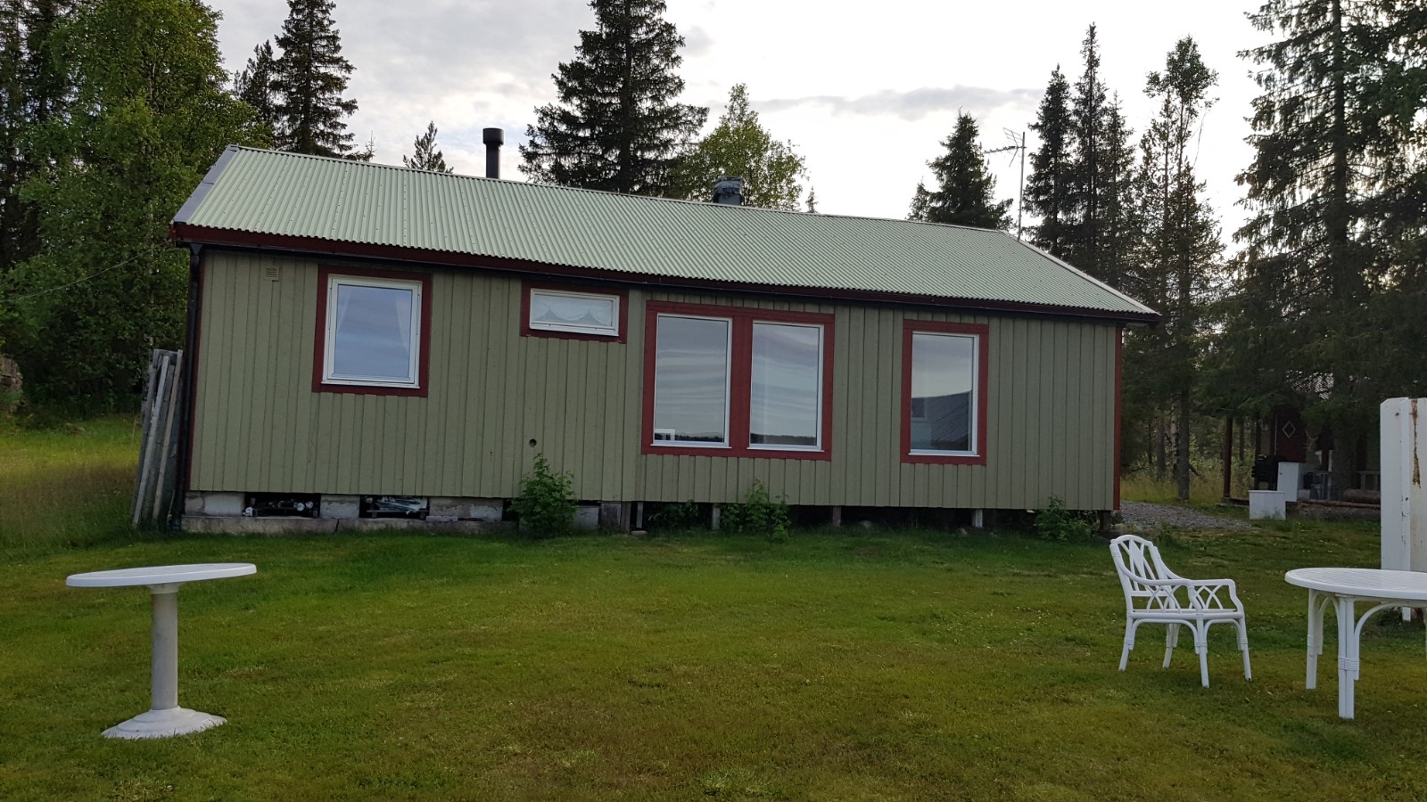 Das Lakeside Cottage in Skaulo