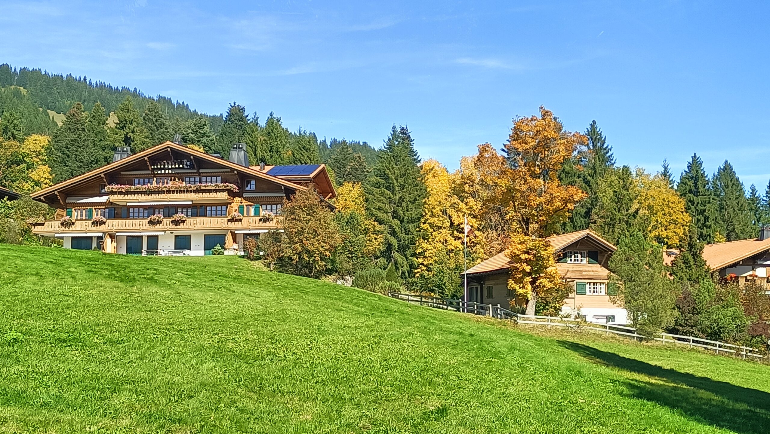 Bahnreise via Bern, Montreux nach Brig und zurück